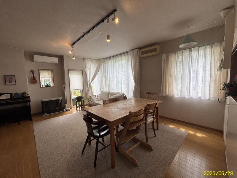 House in Nishimachi, Higashikawa – photo 15 of 17 – Higashikawa, Daisetsuzan Foothills, Hokkaido, Japan