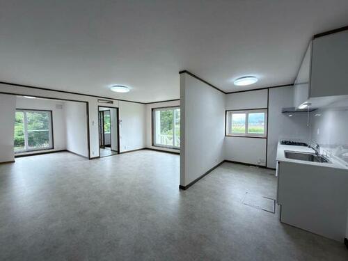 House in Okamachi, Nakafurano – photo 10 of 16 – Nakafurano, Furano Basin, Hokkaido, Japan