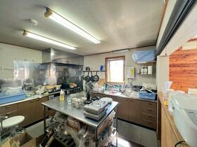 House in Okamachi, Nakafurano – photo 8 of 13 – Nakafurano, Furano Basin, Hokkaido, Japan