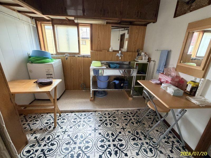 House in Saiwaichō, Biei – photo 13 of 32 – Biei, Daisetsuzan Foothills, Hokkaido, Japan