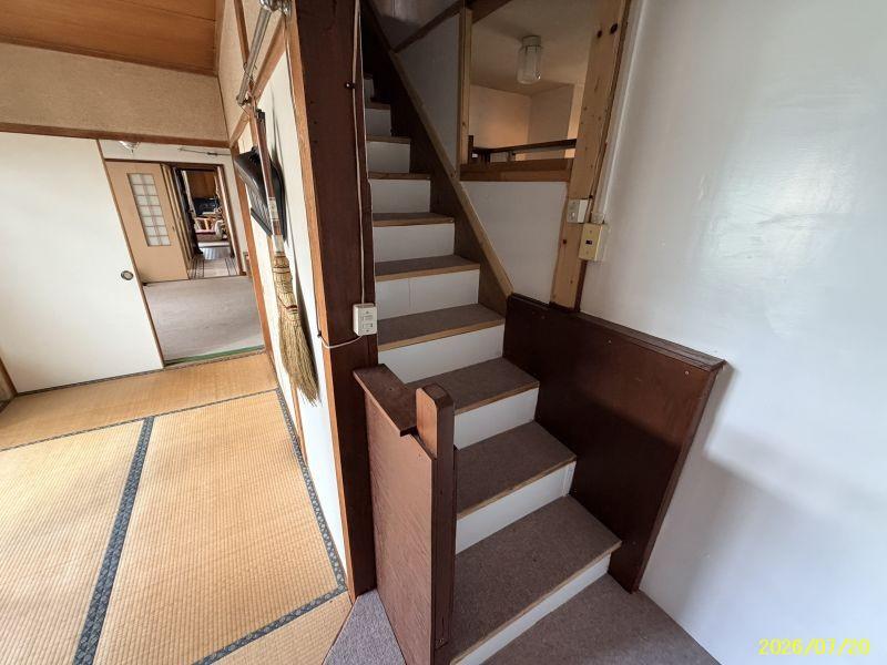 House in Saiwaichō, Biei – photo 17 of 32 – Biei, Daisetsuzan Foothills, Hokkaido, Japan