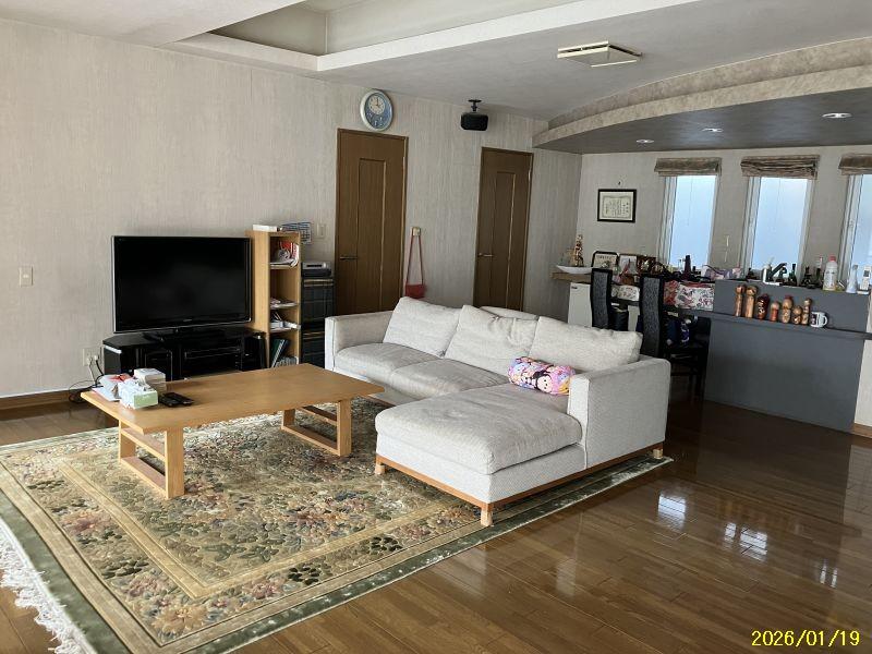 House in Sakaemachi, Biei – photo 13 of 26 – Biei, Daisetsuzan Foothills, Hokkaido, Japan