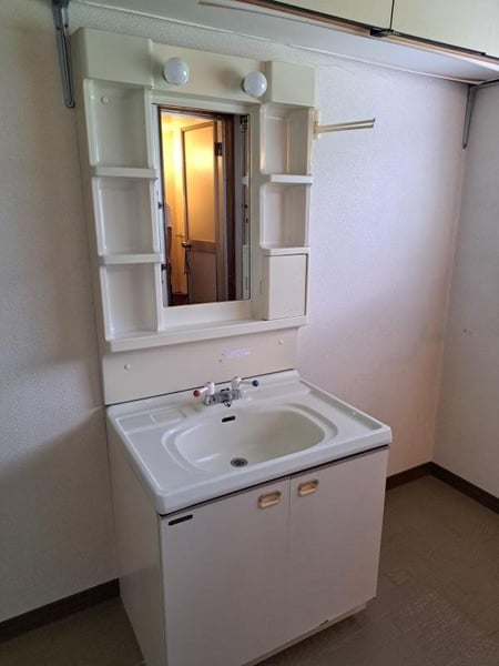 House in Sakaemachi, Kamikawa – photo 13 of 24 – Kamikawa, Daisetsuzan Foothills, Hokkaido, Japan