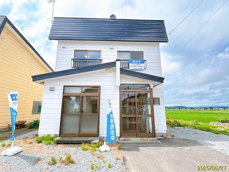 House in Shinkōchō, Fukagawa – Fukagawa, Furano Sorachi, Hokkaido, Japan