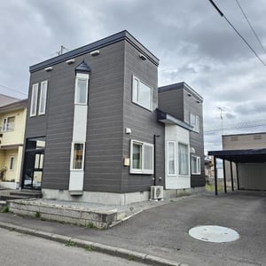 House in Suehiro, Asahikawa