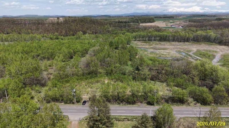 Land in Biei – photo 7 of 23 – Biei, Daisetsuzan Foothills, Hokkaido, Japan