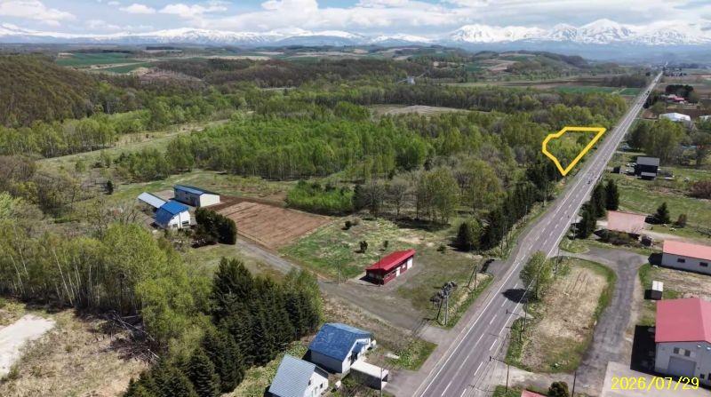 Land in Biei – photo 10 of 23 – Biei, Daisetsuzan Foothills, Hokkaido, Japan