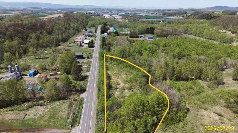 Land in Biei – photo 19 of 23 – Biei, Daisetsuzan Foothills, Hokkaido, Japan