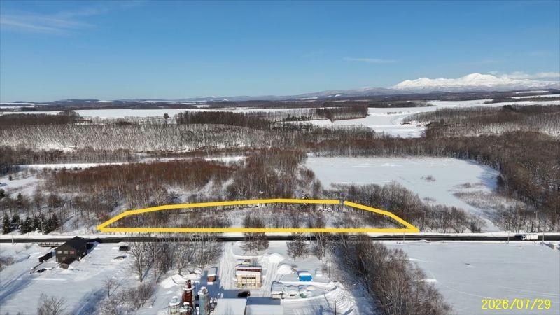 Land in Biei – photo 21 of 23 – Biei, Daisetsuzan Foothills, Hokkaido, Japan