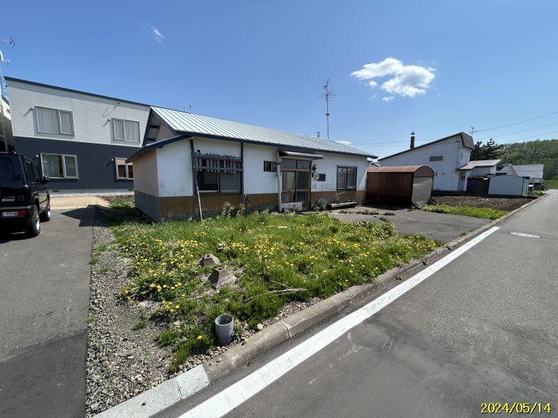 Land in Hanazono, Biei – Biei, Daisetsuzan Foothills, Hokkaido, Japan