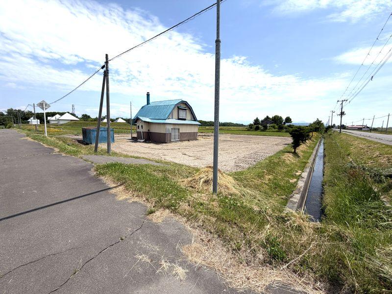 Land in Higashikagura – photo 11 of 14 – Higashikagura, Daisetsuzan Foothills, Hokkaido, Japan