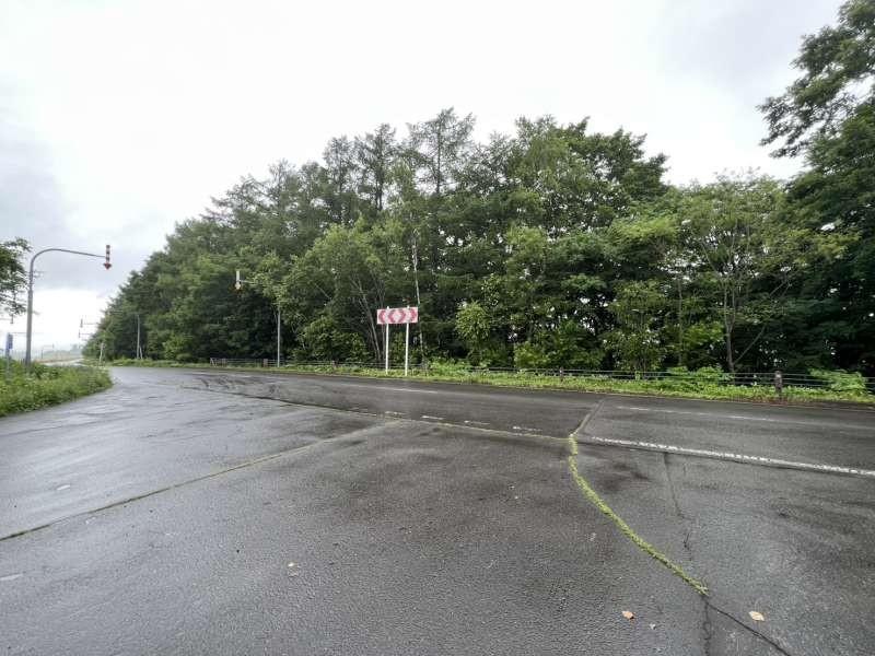 Land in Hokuei, Biei – photo 7 of 10 – Biei, Daisetsuzan Foothills, Hokkaido, Japan
