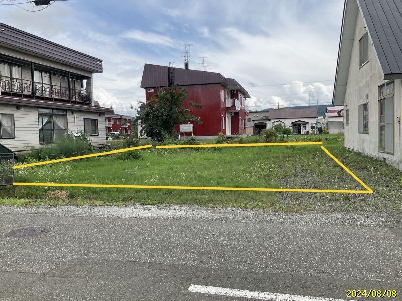 Land in Mizuhochō, Furano – Furano, Furano Basin, Hokkaido, Japan