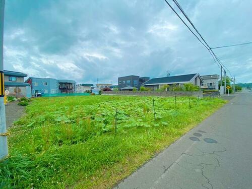 Land in Motomachi, Kamifurano – photo 2 of 4 – Kamifurano, Furano Basin, Hokkaido, Japan