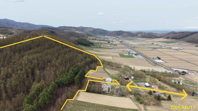 Land in Nakafurano Shikauchinojo, Nakafurano – photo 12 of 13 – Nakafurano, Furano Basin, Hokkaido, Japan