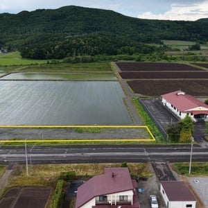 Land in Nishi, Higashikawa