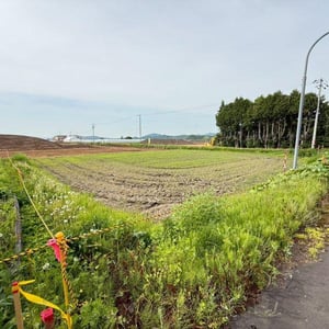 Land in Nishi, Higashikawa