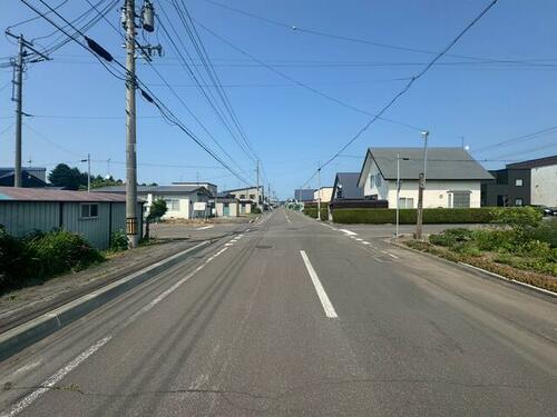 Land in Nishimachi, Biei – photo 5 of 5 – Biei, Daisetsuzan Foothills, Hokkaido, Japan