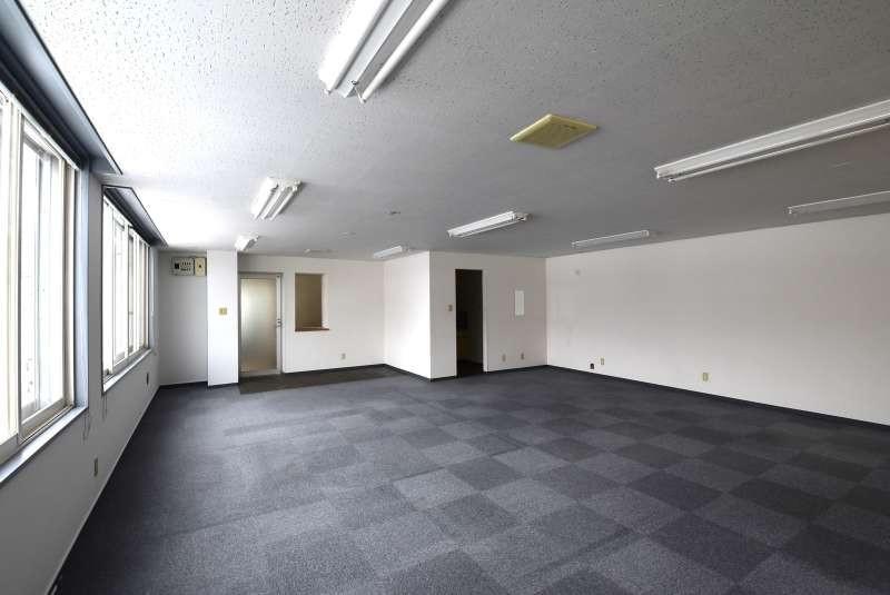 Property in 9 Jōdōri, Asahikawa – photo 8 of 14 – Asahikawa, Asahikawa, Hokkaido, Japan
