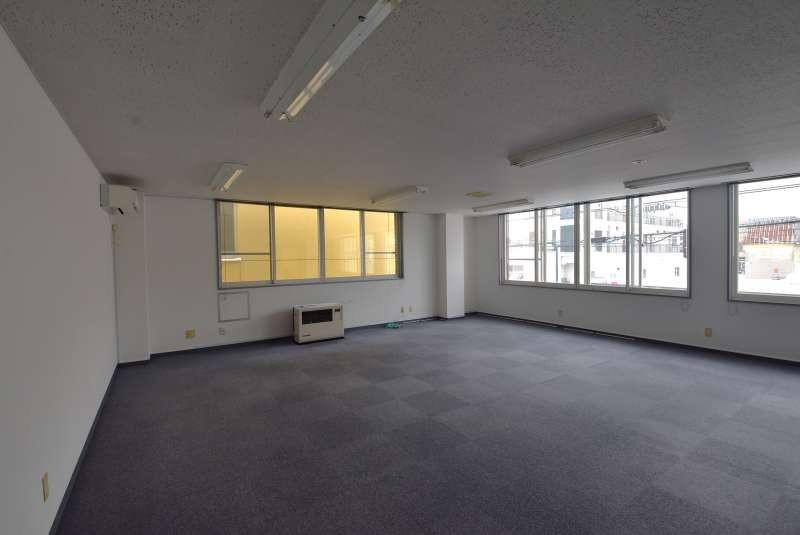 Property in 9 Jōdōri, Asahikawa – photo 10 of 14 – Asahikawa, Asahikawa, Hokkaido, Japan