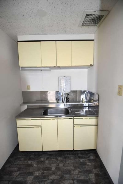 Property in 9 Jōdōri, Asahikawa – photo 13 of 14 – Asahikawa, Asahikawa, Hokkaido, Japan