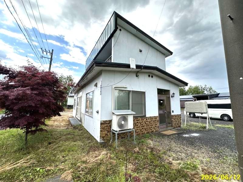 Property in Minamimachi, Higashikawa – photo 3 of 13 – Higashikawa, Daisetsuzan Foothills, Hokkaido, Japan