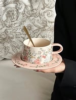 ⁦طقم قهوة بتصميم أرنب وأزهار⁩ - الصورة ⁦2⁩