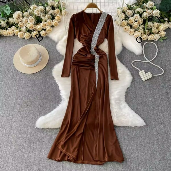 فستان نسائي فاخر V-Neck كريستال ماسي