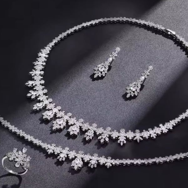 طقم مجوهرات الزفاف الفاخرة للعروس