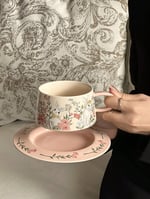 طقم قهوة بتصميم أرنب وأزهار