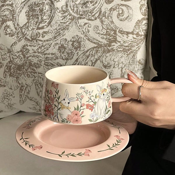 طقم قهوة بتصميم أرنب وأزهار