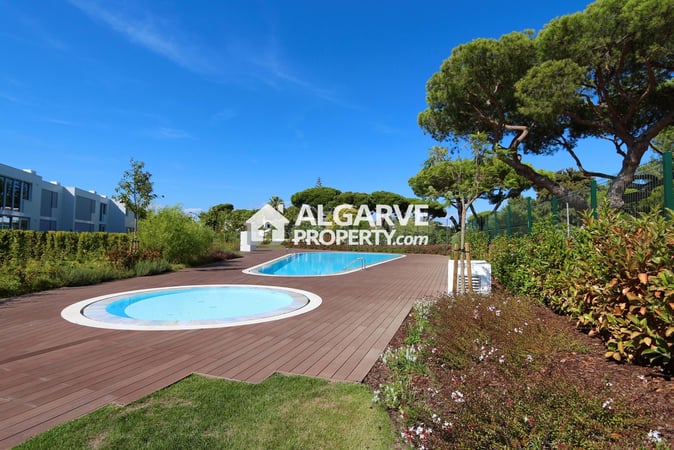 Villa in Vilamoura - view 1