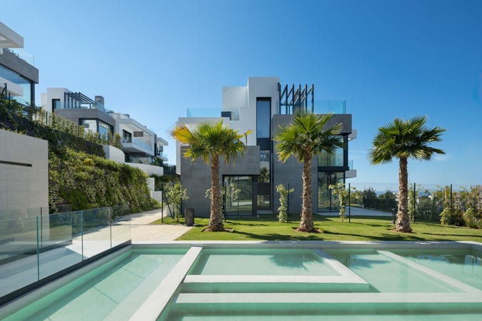 House in Marbella Del Este - view 1