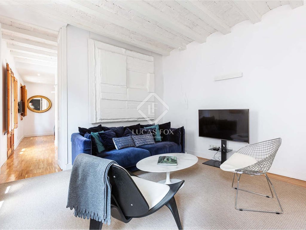 Apartment in Barcelona - Image 2