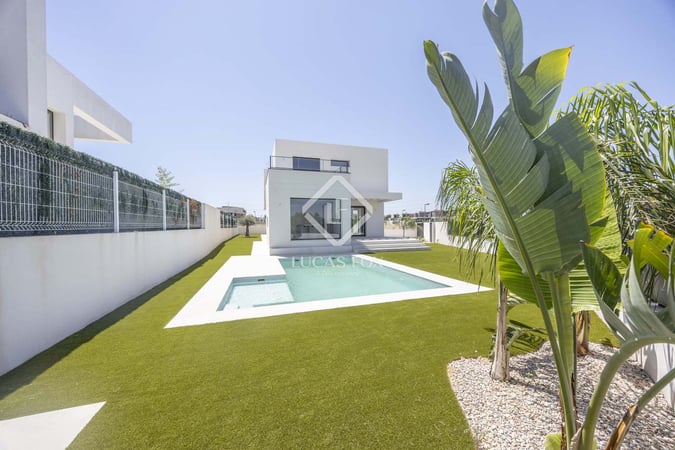 House in Valencia - view 1