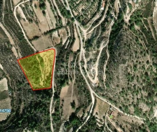 Land in Doros - view 1