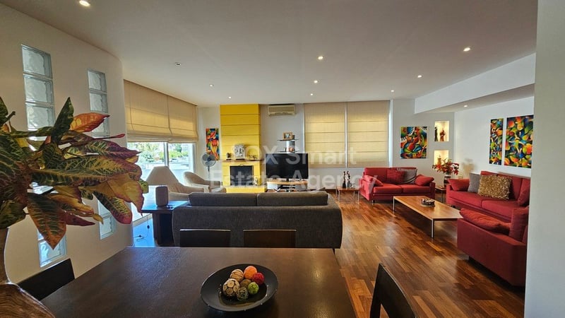 Apartment in Acropolis - view 1