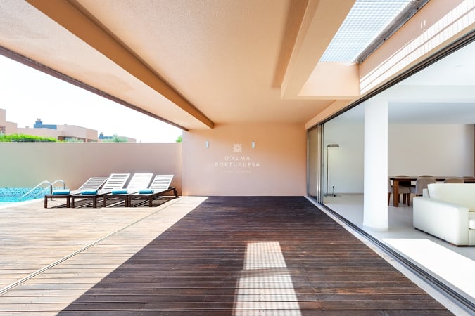 Villa in Guia - view 1