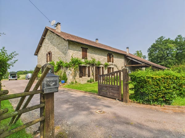 House in Pensol - view 1