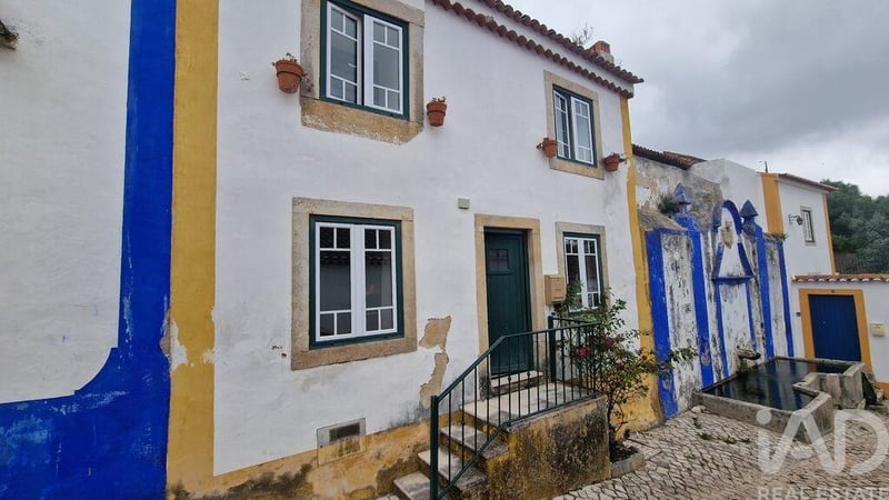 House in Obidos - view 1