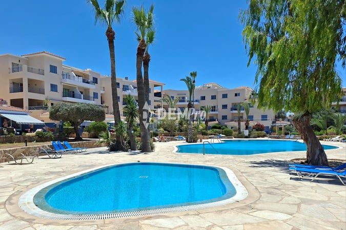 Apartment in Chlorakas - view 1