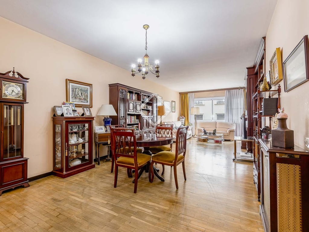 Apartment in Barcelona - Image 2