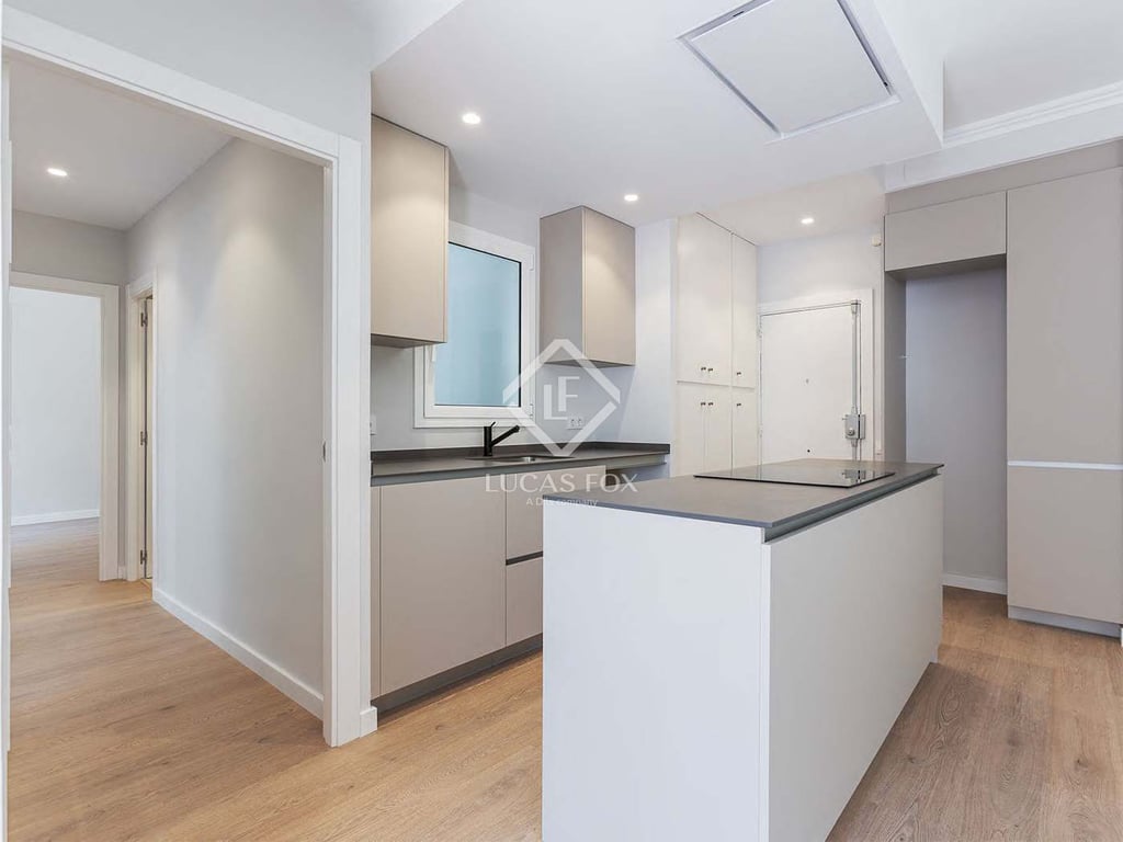 Apartment in Barcelona - Image 2