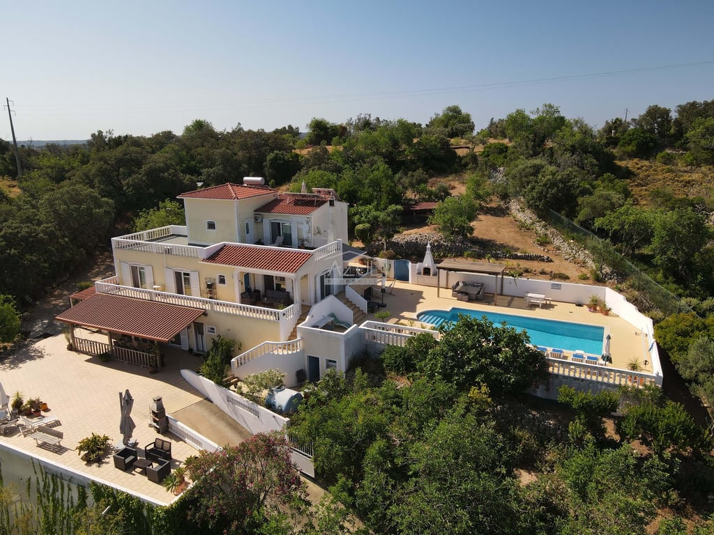 Villa in Loule - Image 2