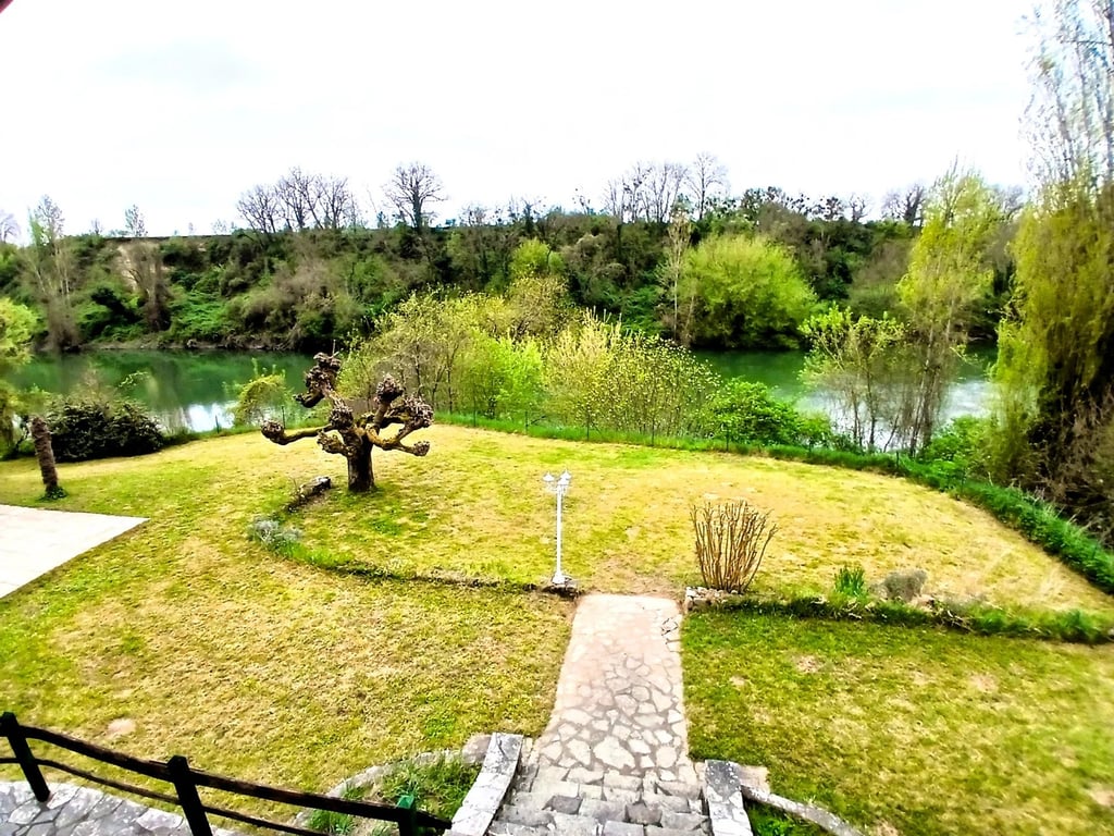 House in Gaillac - Image 3