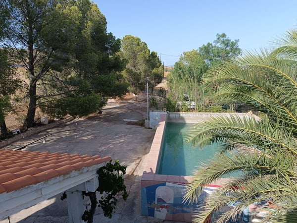 House in Yecla - view 1