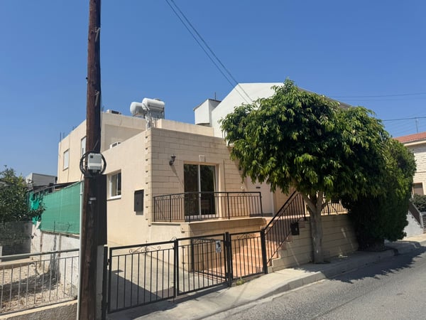 House in Kapsalos - view 1