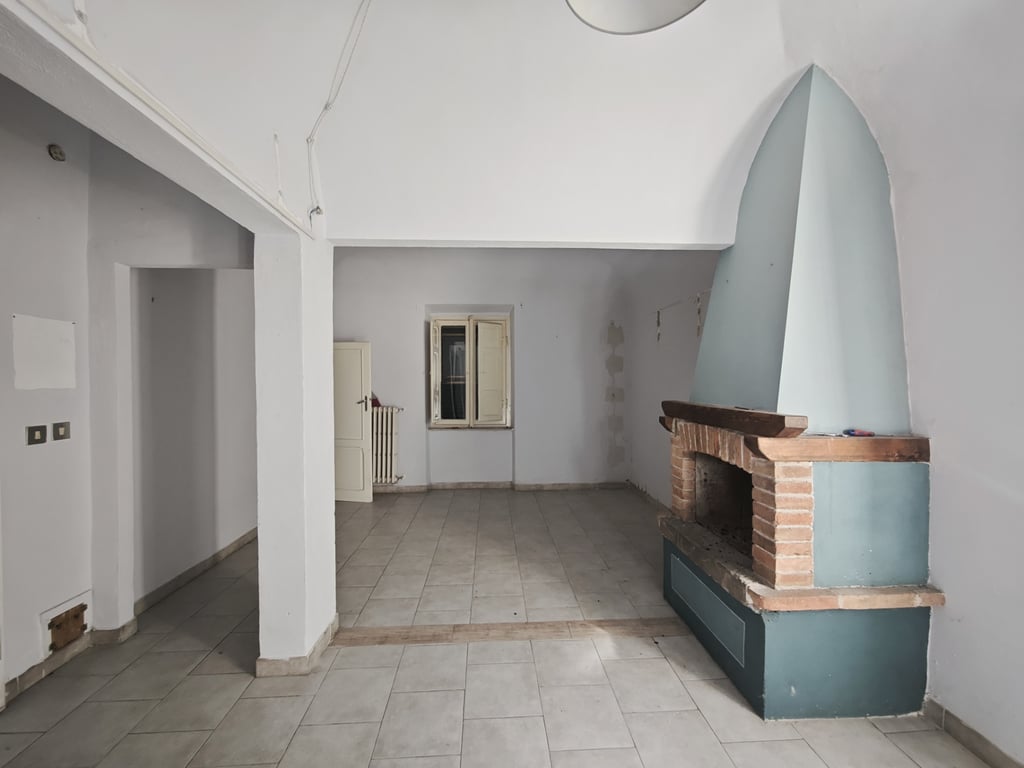 House in Volterra - Image 2