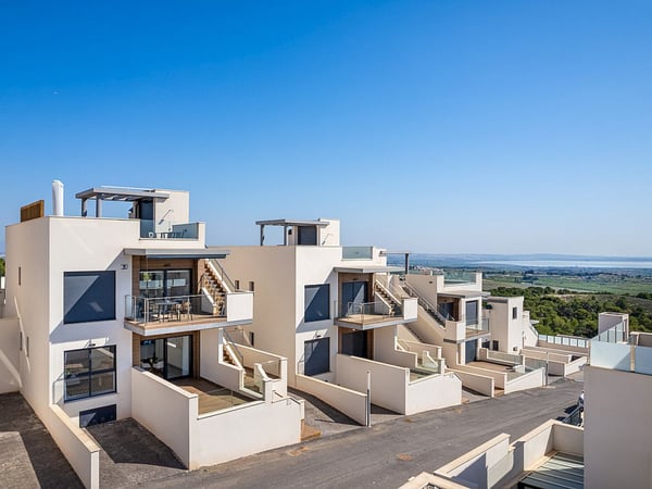 Apartment in San Miguel de Salinas - view 1