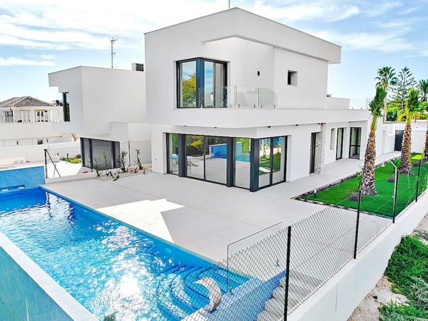 Villa in Playa Flamenca - view 1